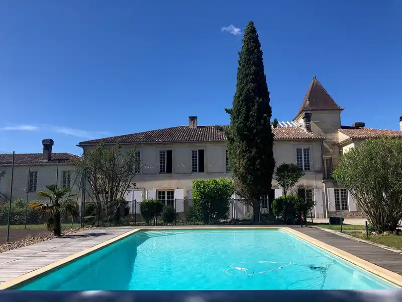 Espace piscine extérieure